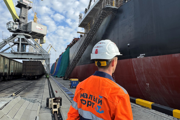 Грузооборот терминала 'Малый порт' в Находке снизился в октябре на 15,7%