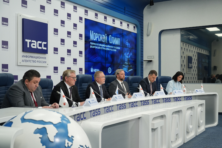 Прием заявок на участие в первой премии морской индустрии России 'Морской Олимп' стартует 5 июня