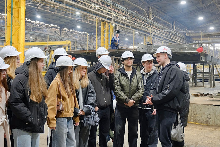 Завод ОСК 'Северная верфь' принял первых участников акции 'Неделя без турникетов'