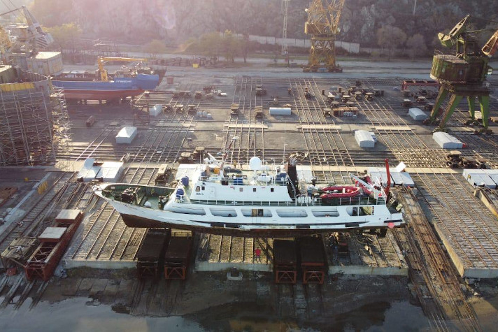 В Находке начался ремонт судна 'Афина'