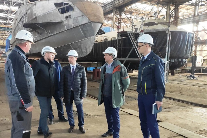 Представитель ОСК провел рабочее совещание на Хабаровском судостроительном заводе