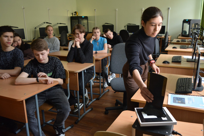 На Кронштадтском морском заводе прошли занятия для школьников