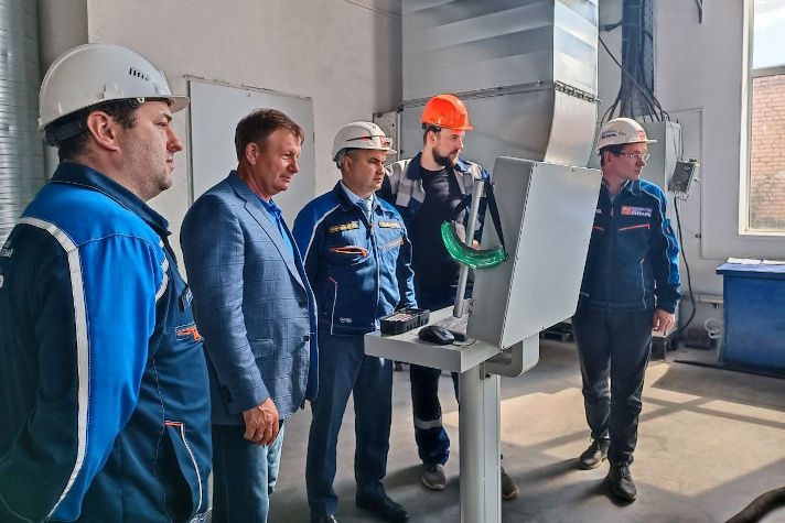 На заводе 'Янтарь' ввели в эксплуатацию комплекс гидроабразивной резки