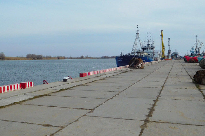 В морском порту Оля изменены тарифы на стоянку судов