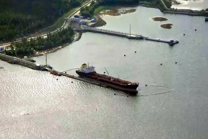 В порту Витино установлены границы якорных стоянок судов для перевалки нефти и нефтепродуктов