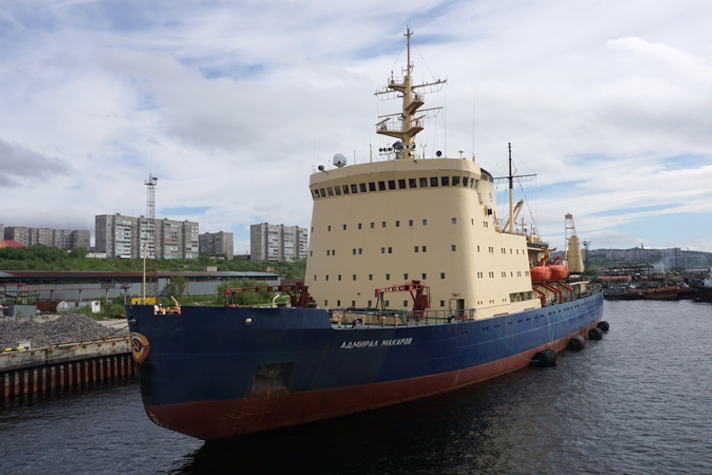 Ледокол 'Адмирал Макаров' вернулся в порт приписки
