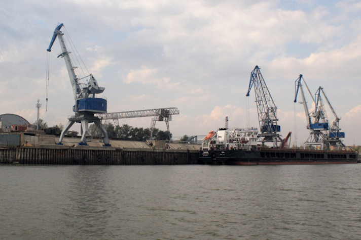 Уточнены максимальные габариты судов в морском порту Астрахань
