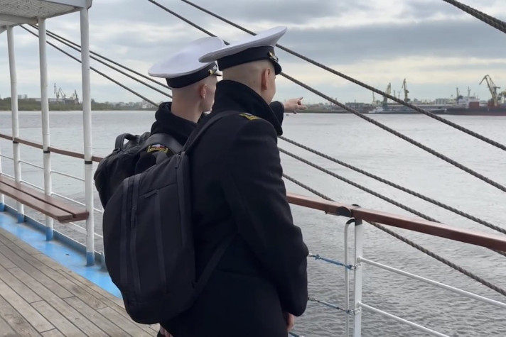 Парусник 'Мир' принял первую в 2025 году смену плавательной практики курсантов