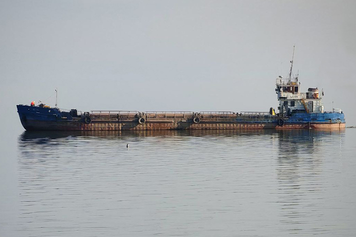 Самоходная шаланда 'ШС-74' пополнила флот Азово-Черноморского филиала 'Росморпорта'