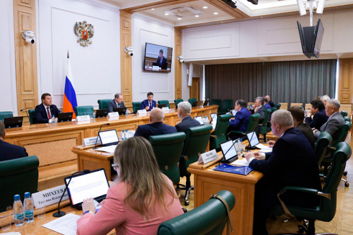 Руководитель 'Росморпорта' рассказал о мерах поддержки семей на предприятии