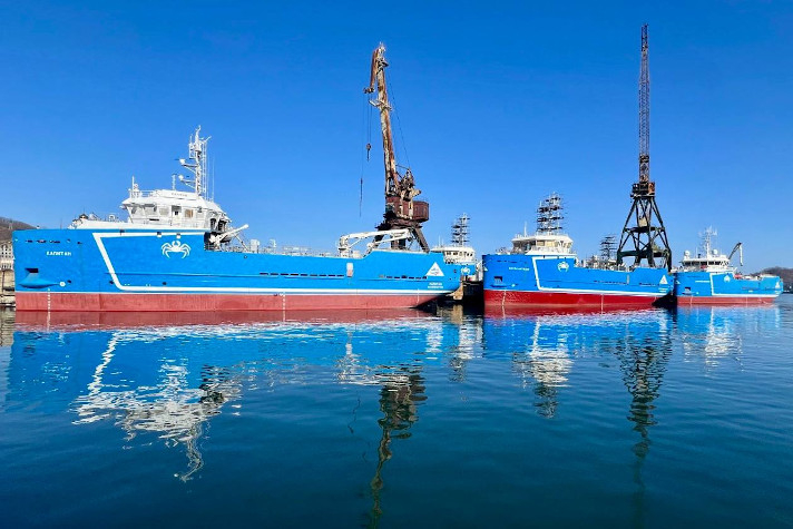 Представители РС провели встречи с руководителями дальневосточных верфей