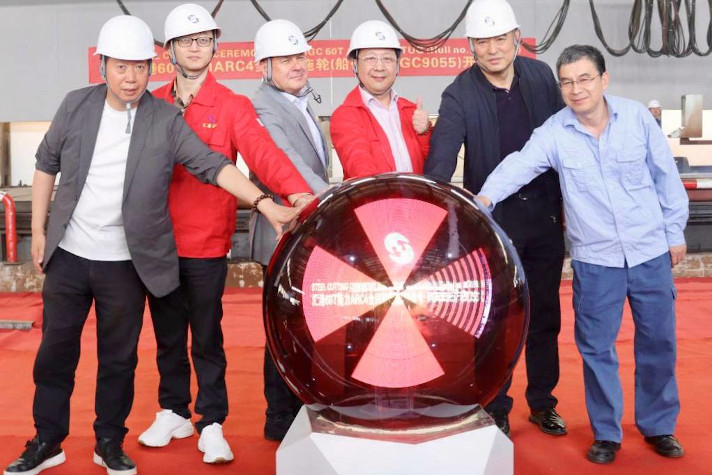 В Китае началось строительство серии ледокольных буксиров на класс РС