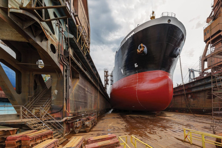 РС провел сертификационные аудиты предприятий в сфере судоремонта и морских перевозок