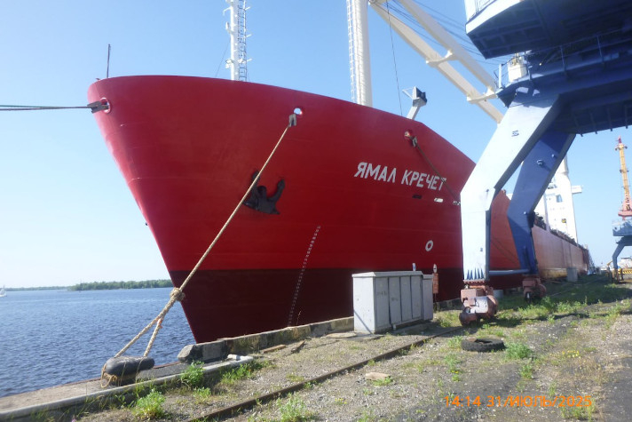 Сухогруз 'Ямал Кречет' прошел освидетельствование Российского морского регистра судоходства