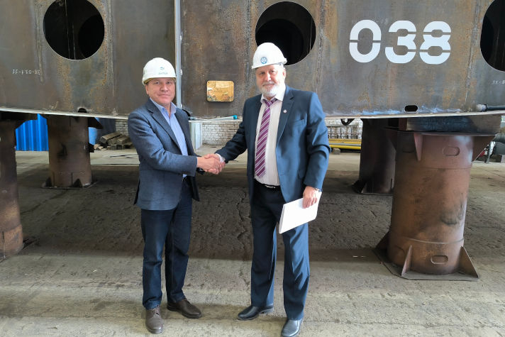 На Находкинском судоремонтном заводе заложили кили трёх новых краболовов