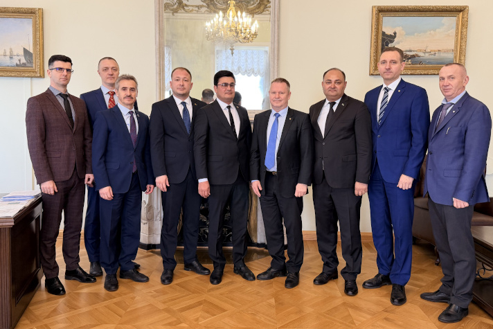 Туркменистан обсуждает с РС делегирование полномочий на проведение освидетельствований судов