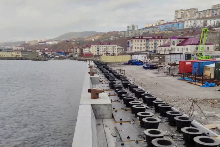 На Сахалине продолжается реконструкция морского порта Холмск