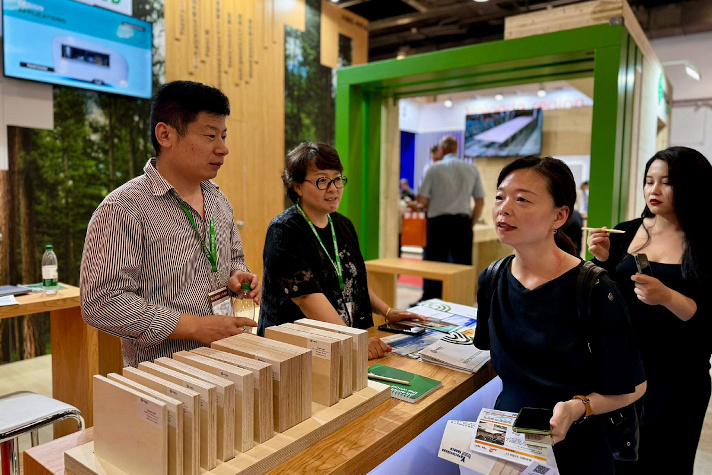 'Сегежа Групп' поставит фанеру для топливных систем семи контейнеровозов на СПГ