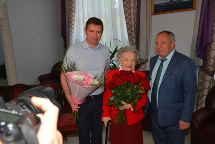 Старейшему работающему ветерану Севмаша исполнился 101 год