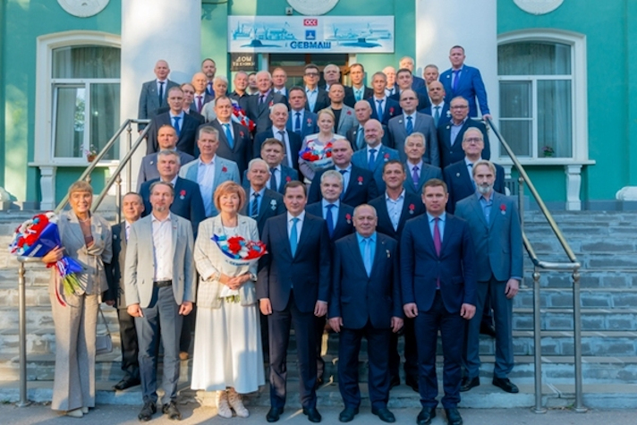 Работникам предприятия ОСК 'Севмаш' вручены государственные награды за постройку атомных подлодок