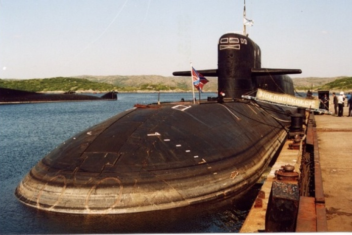 День в истории: 35 лет назад ВМФ передали атомную подводную лодку 'Новомосковск'