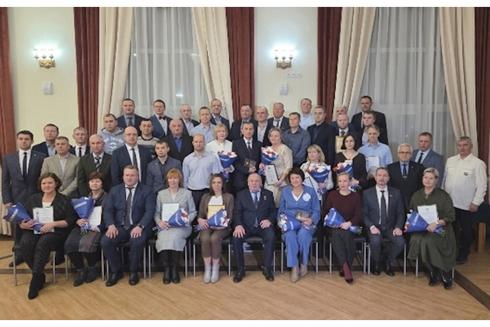 Корабелам предприятия ОСК 'Севмаш' вручили ведомственные награды