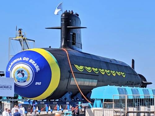 В Бразилии спустили на воду подводную лодку 'Riachuelo'