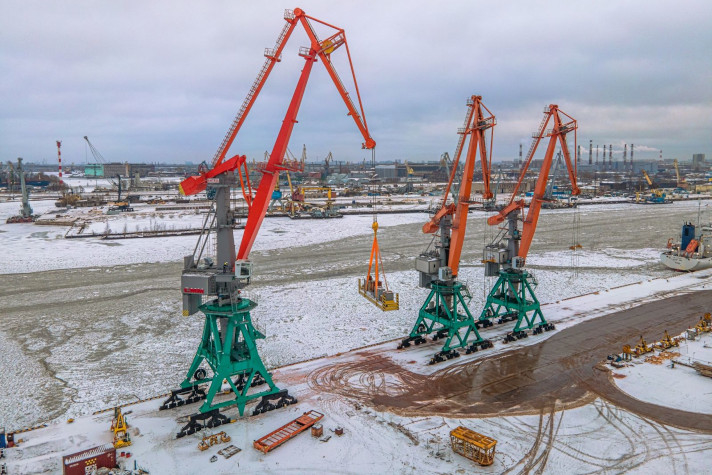 В Санкт-Петербурге введен в эксплуатацию новый портальный кран