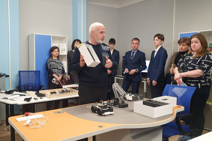 В петербургской школе открылось инженерное пространство для юных судостроителей