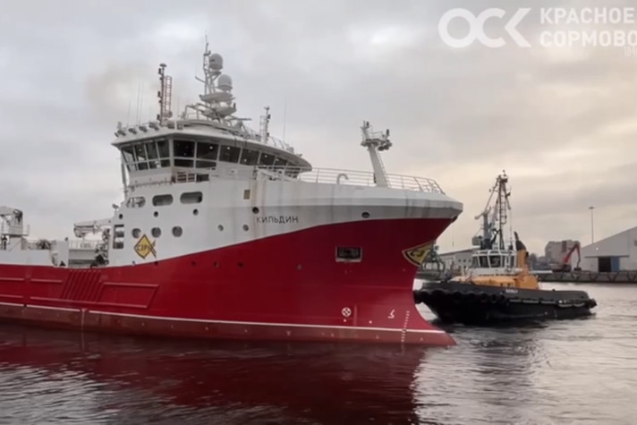 Стартовали ходовые испытания краболова-процессора 'Кильдин'
