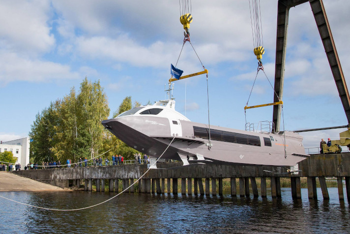 День в истории: 8 лет назад было спущено на воду головное судно на подводных крыльях проекта 'Валдай 45Р'