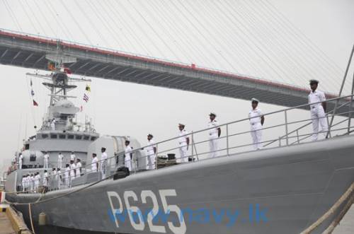 Китай подарил Шри-Ланке корабль