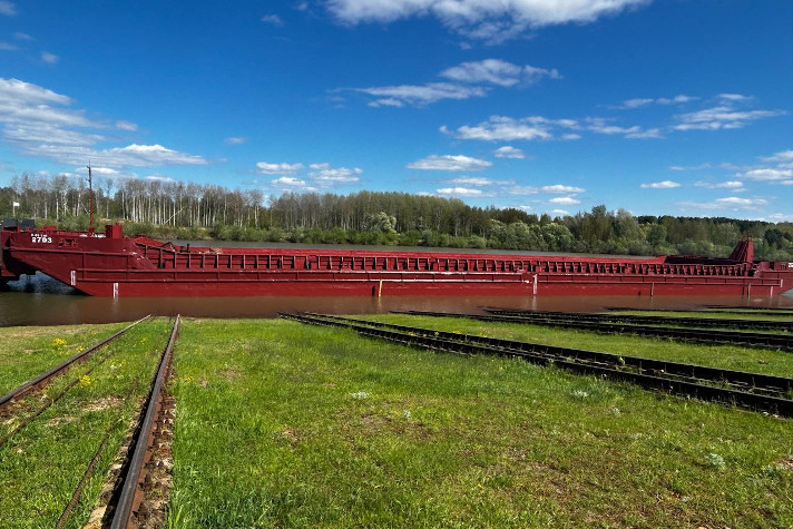 'Моряковский речной затон' завершил модернизацию и переклассификацию двух барж-площадок