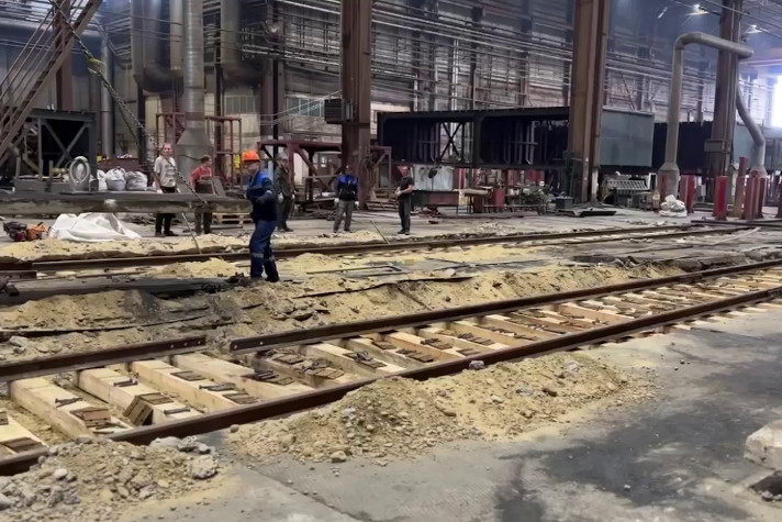 На Самусьской судоверфи обновили рельсовые пути