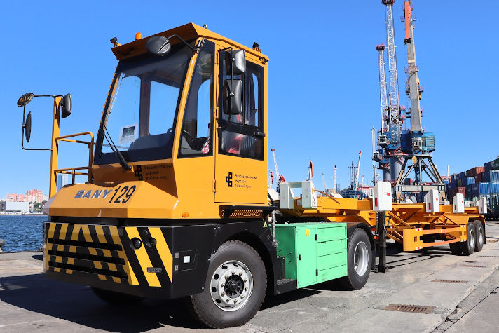 Владморрыбпорт пополнил парк спецтехники на электротяге