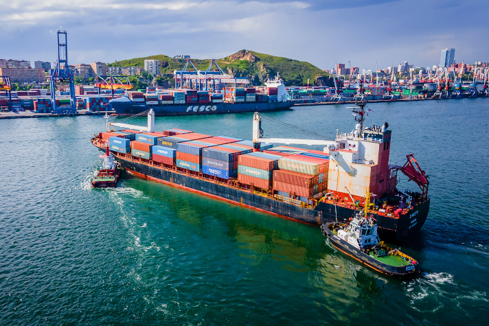 Владивостокский морской торговый порт лидирует в рейтинге российских портов по контейнерообороту