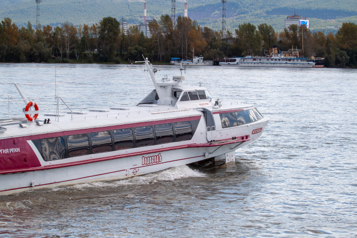 'ВодоходЪ' запустил скоростной водный маршрут между Красноярском и Дивногорском