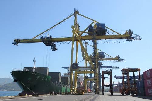 ВСК приступила к обслуживанию новых контейнерных сервисов в Циндао и Нинбо