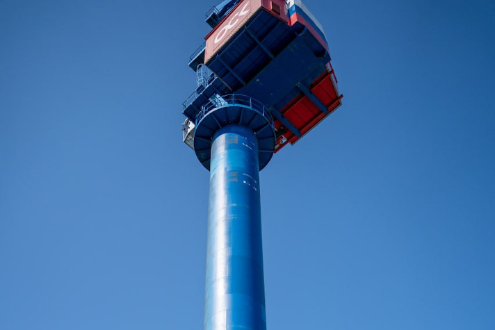 На заводе ОСК 'Янтарь' завершается монтаж четвёртого портального крана