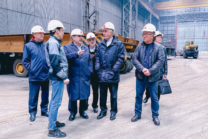 Иранские дипломаты ознакомились с производственными мощностями судостроительного завода 'Лотос'